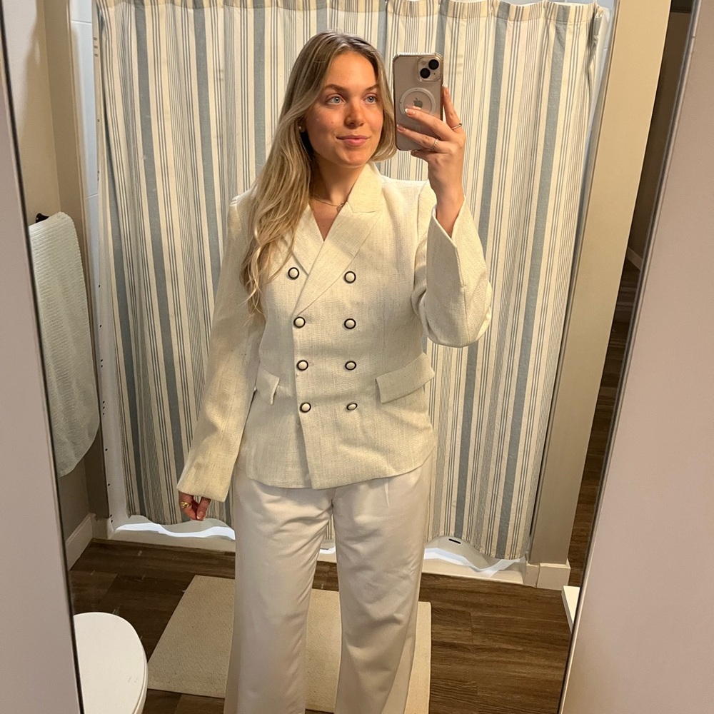 Double Breasted Wdny White Blazer